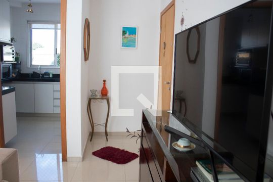 Sala de apartamento à venda com 3 quartos, 72m² em Ana Lúcia, Belo Horizonte