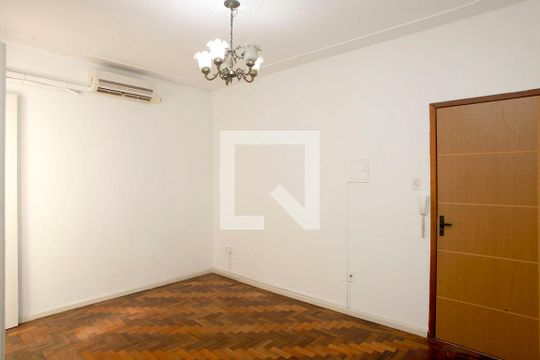 Sala de apartamento à venda com 1 quarto, 48m² em Farroupilha, Porto Alegre