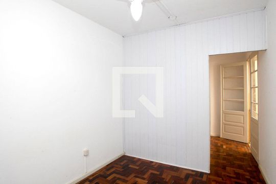 Quarto de apartamento à venda com 1 quarto, 48m² em Farroupilha, Porto Alegre