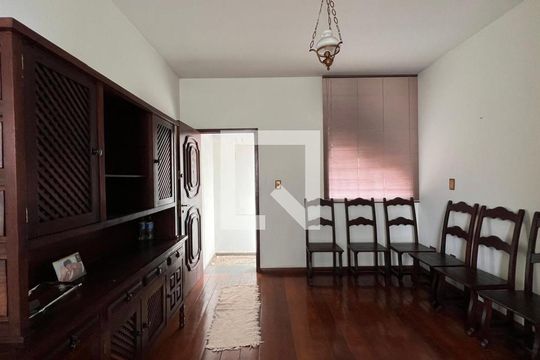 Sala de casa à venda com 2 quartos, 376m² em Santa Efigênia, Belo Horizonte