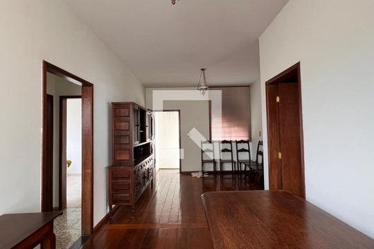 Sala de casa à venda com 2 quartos, 376m² em Santa Efigênia, Belo Horizonte