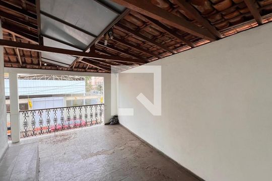 Varanda de casa à venda com 2 quartos, 376m² em Santa Efigênia, Belo Horizonte
