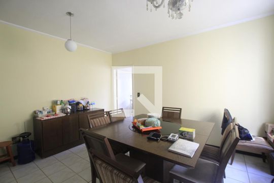 Sala de casa à venda com 3 quartos, 200m² em Vila Monumento, São Paulo