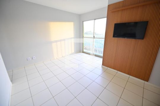 Sala de apartamento para alugar com 2 quartos, 56m² em Chácaras Recreio São Joaquim, Goiânia
