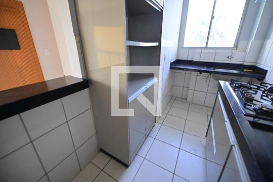 Cozinha de apartamento para alugar com 2 quartos, 56m² em Chácaras Recreio São Joaquim, Goiânia