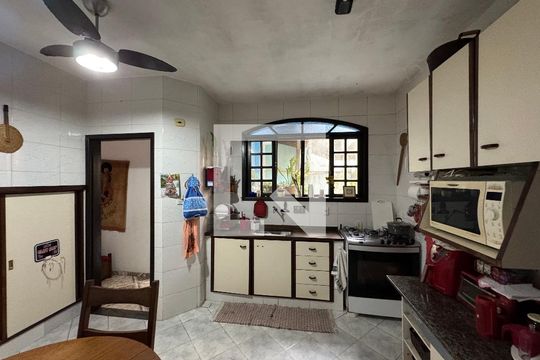 Cozinha de casa de condomínio à venda com 4 quartos, 300m² em Recreio dos Bandeirantes, Rio de Janeiro