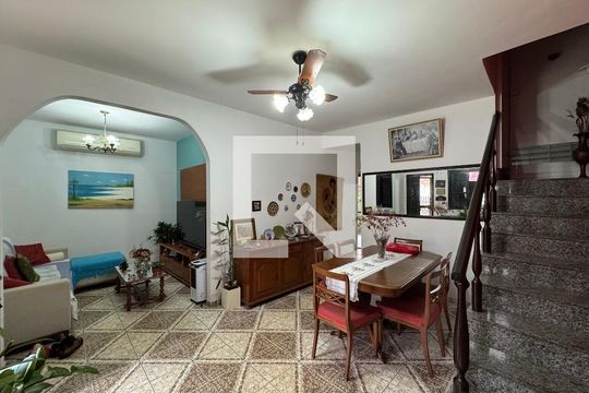 Sala de casa de condomínio para alugar com 4 quartos, 300m² em Recreio dos Bandeirantes, Rio de Janeiro