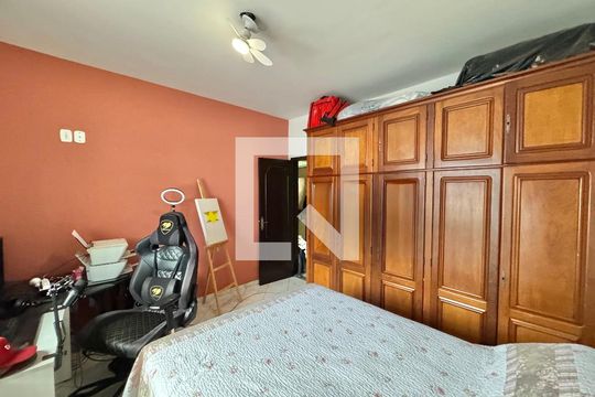 Suíte de casa de condomínio para alugar com 4 quartos, 300m² em Recreio dos Bandeirantes, Rio de Janeiro