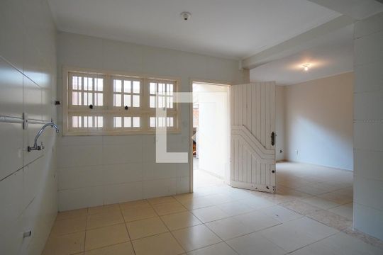Cozinha de casa à venda com 4 quartos, 288m² em Vila Jardim, Porto Alegre