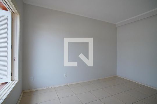 Quarto 3 de casa à venda com 4 quartos, 288m² em Vila Jardim, Porto Alegre