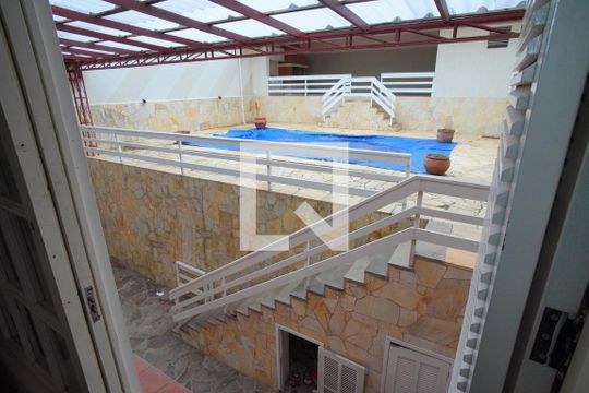 Quarto 3 - Vista de casa à venda com 4 quartos, 288m² em Vila Jardim, Porto Alegre