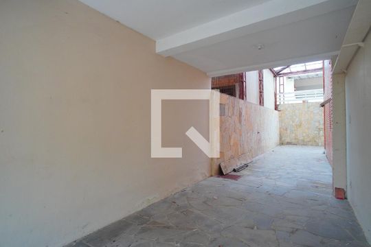 Garagem de casa à venda com 4 quartos, 288m² em Vila Jardim, Porto Alegre