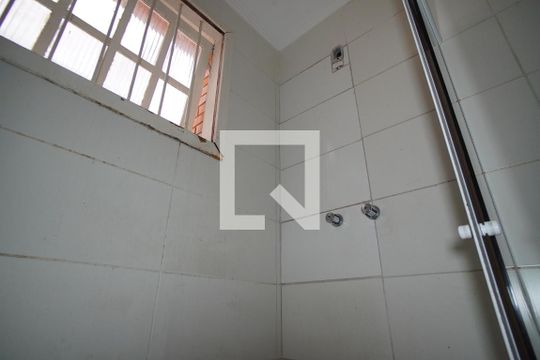 Banheiro Social de casa à venda com 4 quartos, 288m² em Vila Jardim, Porto Alegre