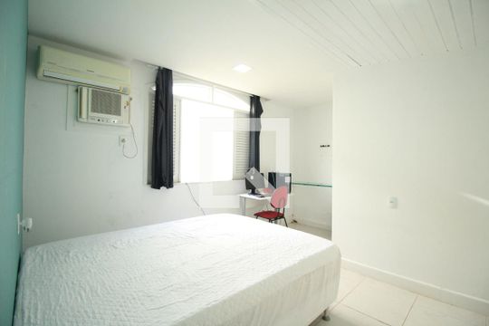 Quarto 1 de casa para alugar com 6 quartos, 800m² em Itaigara, Salvador