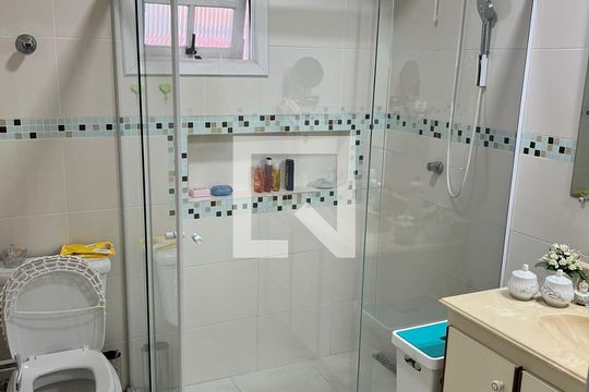 Banheiro 1 de casa à venda com 3 quartos, 183m² em Parque Edu Chaves, São Paulo