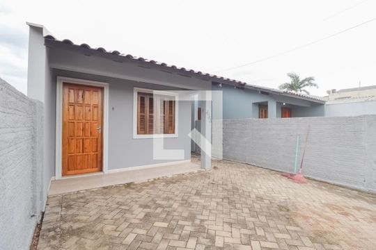 Fachada de casa à venda com 2 quartos, 55m² em Campina, São Leopoldo
