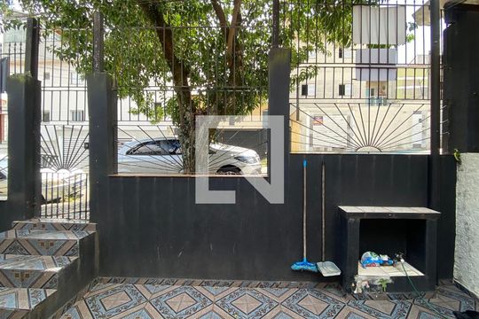 Quintal de casa à venda com 8 quartos, 426m² em Vila Francisco Matarazzo, Santo André