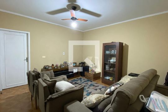 Casa 2 - Sala de casa à venda com 8 quartos, 426m² em Vila Francisco Matarazzo, Santo André