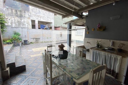 Área de Serviço - Quintal de casa à venda com 8 quartos, 426m² em Vila Francisco Matarazzo, Santo André