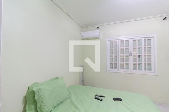 Quarto 2 de casa à venda com 4 quartos, 160m² em Itaquera, São Paulo