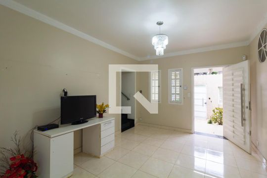 Sala de casa à venda com 4 quartos, 160m² em Itaquera, São Paulo