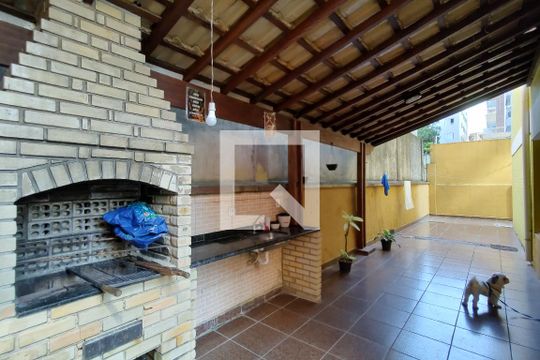 Área comum - Churrasqueira de apartamento para alugar com 1 quarto, 50m² em Vila Caiçara, Praia Grande