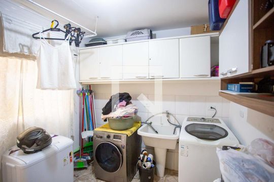 Área de Serviço de casa à venda com 4 quartos, 226m² em Taboão, Diadema