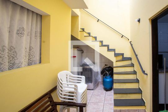 Área comum de casa à venda com 4 quartos, 226m² em Taboão, Diadema
