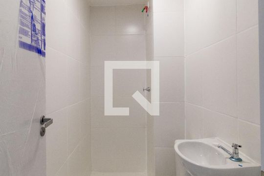 Banheiro de apartamento à venda com 2 quartos, 34m² em Vila Leopoldina, São Paulo