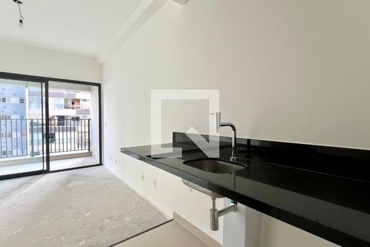 Cozinha de kitnet/studio à venda com 1 quarto, 25m² em Sumarezinho, São Paulo