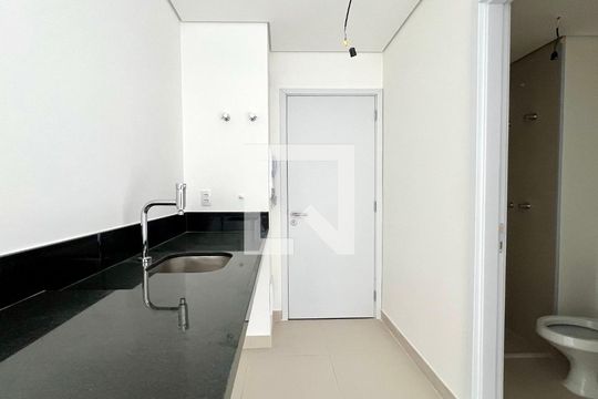 Cozinha de kitnet/studio à venda com 1 quarto, 25m² em Sumarezinho, São Paulo