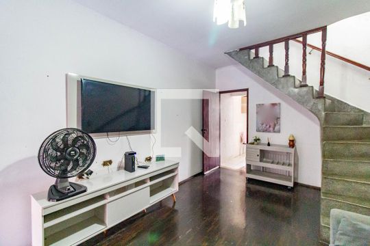 Casa para alugar com 3 quartos, 150m² em Limoeiro, São Paulo