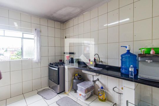 Cozinha de casa para alugar com 3 quartos, 150m² em Limoeiro, São Paulo