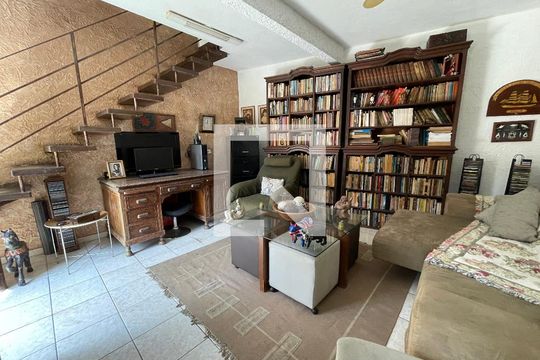 Sala 2 de casa à venda com 5 quartos, 250m² em Butantã, São Paulo