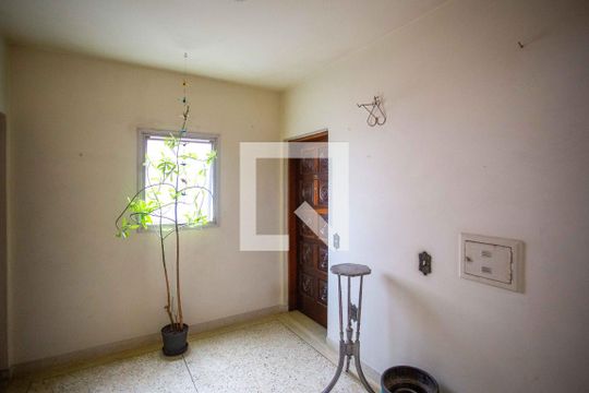 Hall de entrada de apartamento à venda com 2 quartos, 64m² em Vila Euro, São Bernardo do Campo