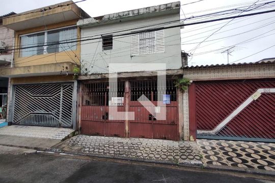 Fachada de casa à venda com 4 quartos, 150m² em Jardim Brasil (zona Norte), São Paulo