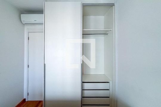 Quarto de apartamento para alugar com 1 quarto, 44m² em Pinheiros, São Paulo