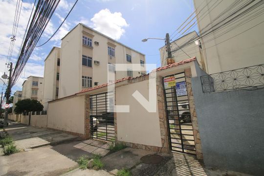 Fachada do bloco de apartamento à venda com 2 quartos, 50m² em Irajá, Rio de Janeiro