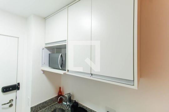 Cozinha de apartamento para alugar com 1 quarto, 23m² em Quarta Parada, São Paulo