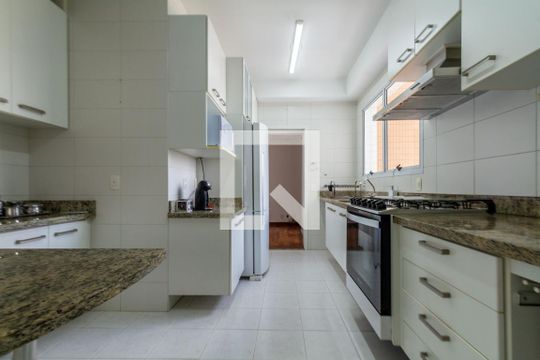 Cozinha de apartamento à venda com 3 quartos, 205m² em Cidade Monções, São Paulo