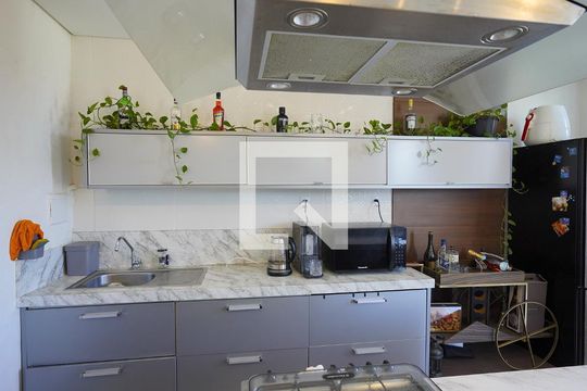 Cozinha de casa para alugar com 1 quarto, 60m² em João Paulo, Florianópolis