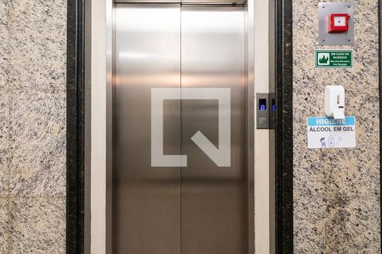 Área comum - Elevador de apartamento para alugar com 2 quartos, 52m² em Penha de França, São Paulo