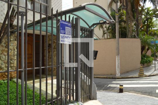 Fachada + Plaquinha de apartamento à venda com 3 quartos, 160m² em Cambuci, São Paulo