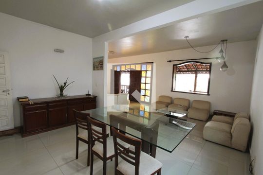 Sala de Jantar de casa à venda com 5 quartos, 250m² em Coração Eucarístico, Belo Horizonte