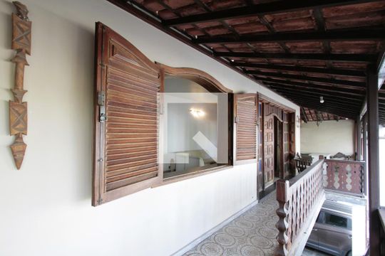 Varanda da sala de casa à venda com 5 quartos, 250m² em Coração Eucarístico, Belo Horizonte