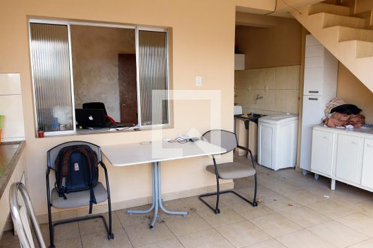 Área comum de casa à venda com 4 quartos, 200m² em Jaguaribe, Osasco