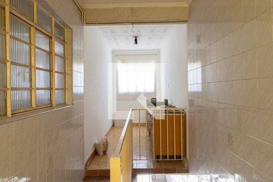 Casa 1 - Corredor de casa à venda com 3 quartos, 188m² em Vila Ré, São Paulo