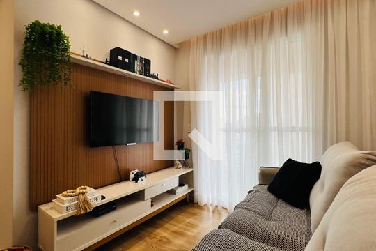 Sala de apartamento à venda com 2 quartos, 57m² em Jardim Vila Galvao, Guarulhos