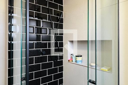 Banheiro da Suíte de apartamento à venda com 2 quartos, 57m² em Jardim Vila Galvao, Guarulhos