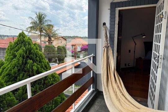Casa à venda com 3 quartos, 350m² em Jardim Paulista II, Jundiaí